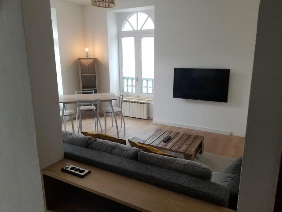 Appartement Cosy Entierement Renove 바네르드비고르 외부 사진